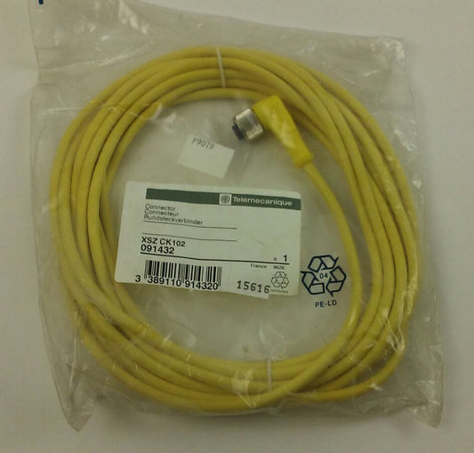 Telemecanique CONNECTOR  XSZ CK102  (New In Factory Packaging)  (XSZCK102091432)