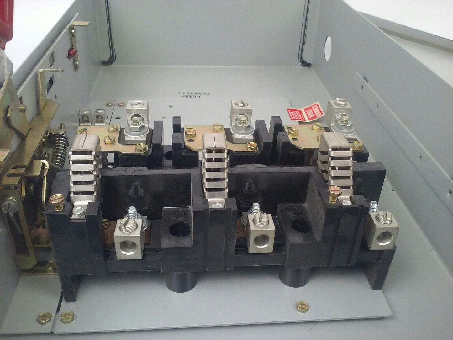 GE THN3363J NON-FUSIBLE SAFETY SWITCH 3PH 100A 600V 100HP TYPE 1/12 ENCLOSURE