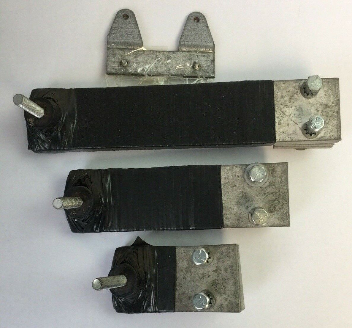 GE TB8SPK CIRCUIT BREAKER MOUNTING HARDWARE 800A 600V