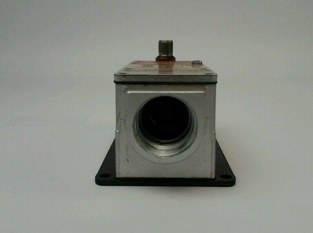 NAMCO LIMIT SWITCH EA 70050100 600VAC/250VDC 20AMP MISSING SCREWS