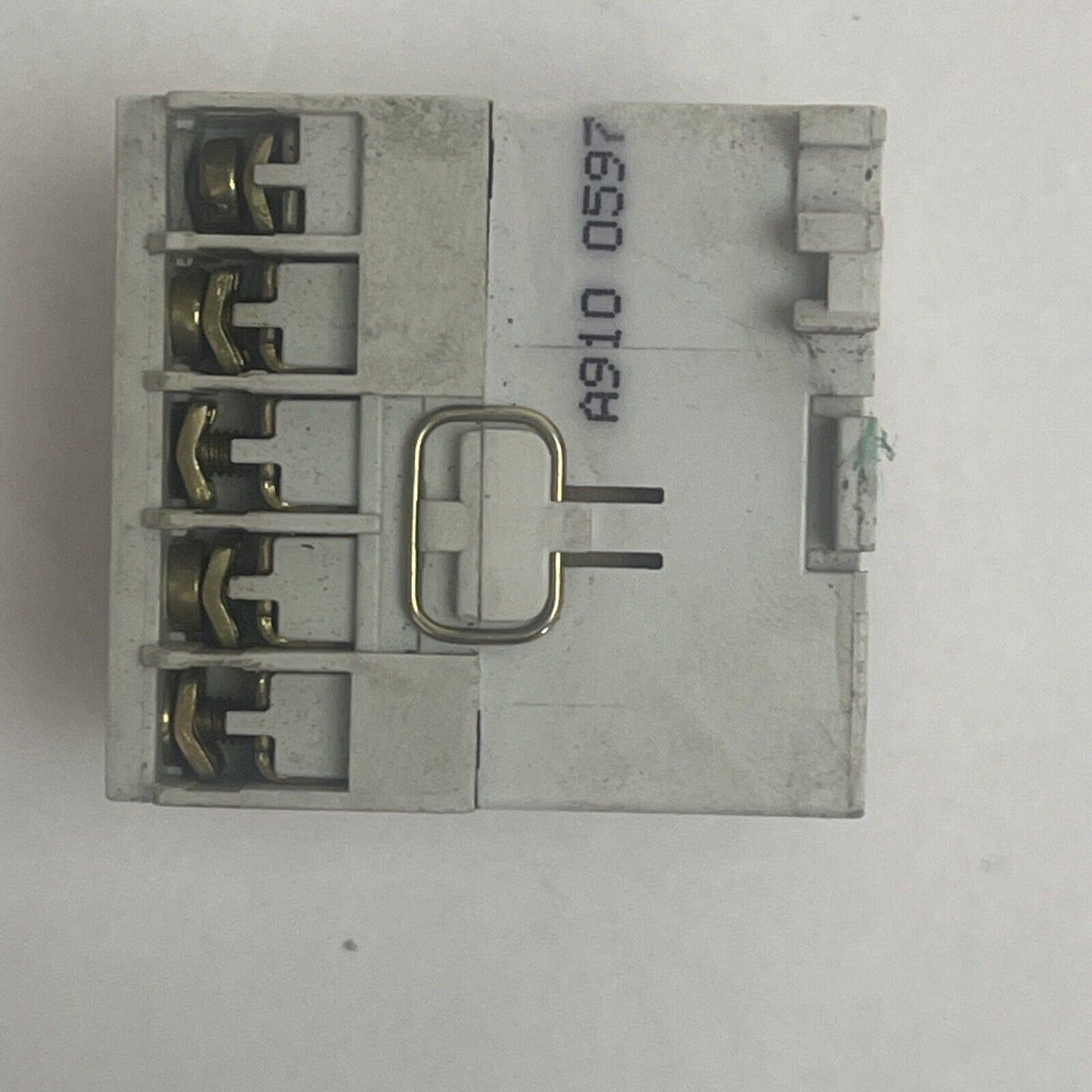 ALLEN BRADLEY 100-MO9N*3 SER A CONTACTOR 600VAC 12A 5HP COIL 24VDC