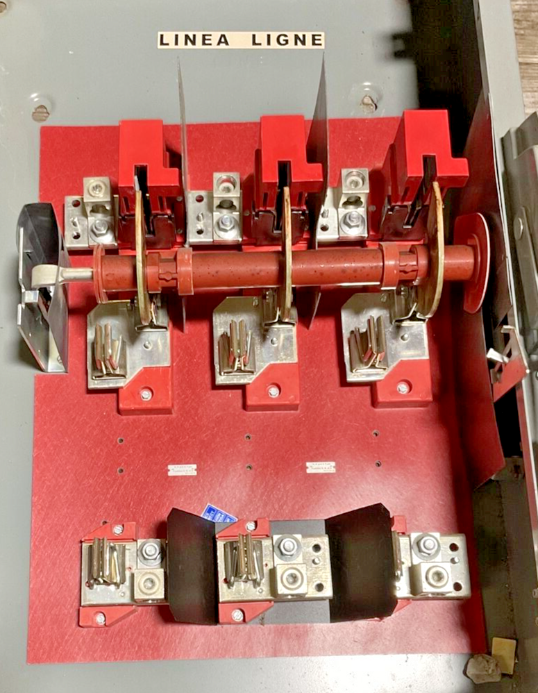 SQUARE D H365 SAFETY SWITCH SER.E04 400A TYPE 1 480V 3PH