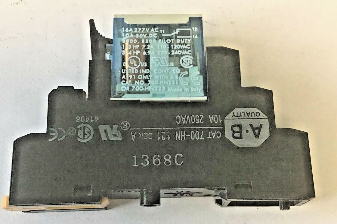 ALLEN BRADLEY 700-HN121 SER.A 10A 250VAC W/ 700-HK36Z24 RELAY SER.B ***LOTOF2***