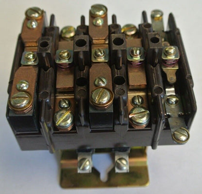 GOULD 2160-B322AA-1 GEN. PURPOSE CONTACTOR - 600VAC, 110/120V COIL- NEW SURPLUS