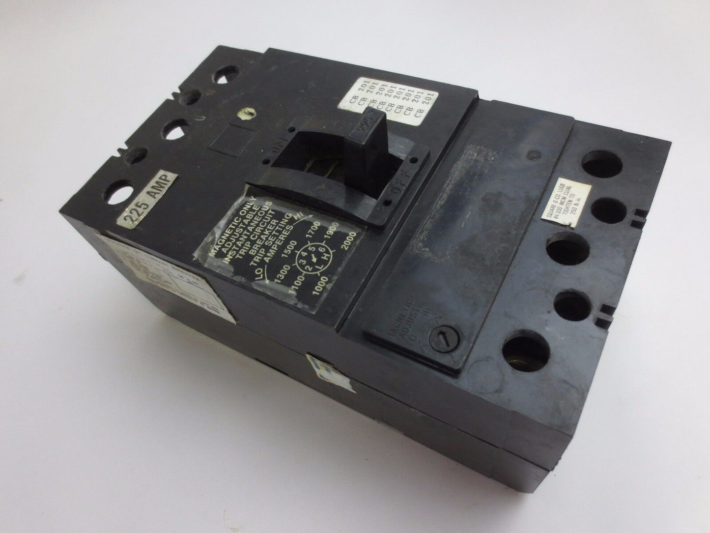 SQUARE D ADJUSTABLE TRIP CIRCUIT BREAKER - 225A, 3P