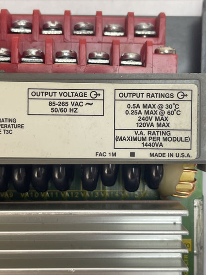 ALLEN BRADLEY 1746-OA16 OUTPUT MODULE SER B OUTPUT VOLTAGE 85-265VAC