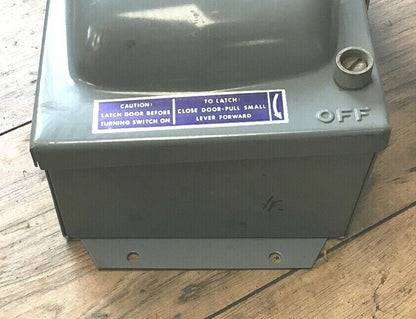 SQUARE D HU-216-AWK NON FUSIBLE SAFETY SWITCH 30A 600VAC/VDC 2POLE SER.D1