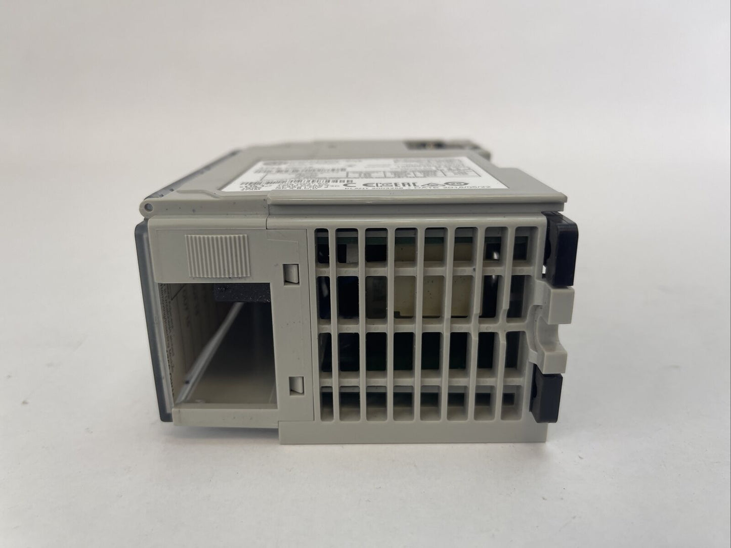 ALLEN BRADLEY 1769-OW16 COMPACT I/O F/W REV 3.1 DIR/VER 10000206742/01 SER A