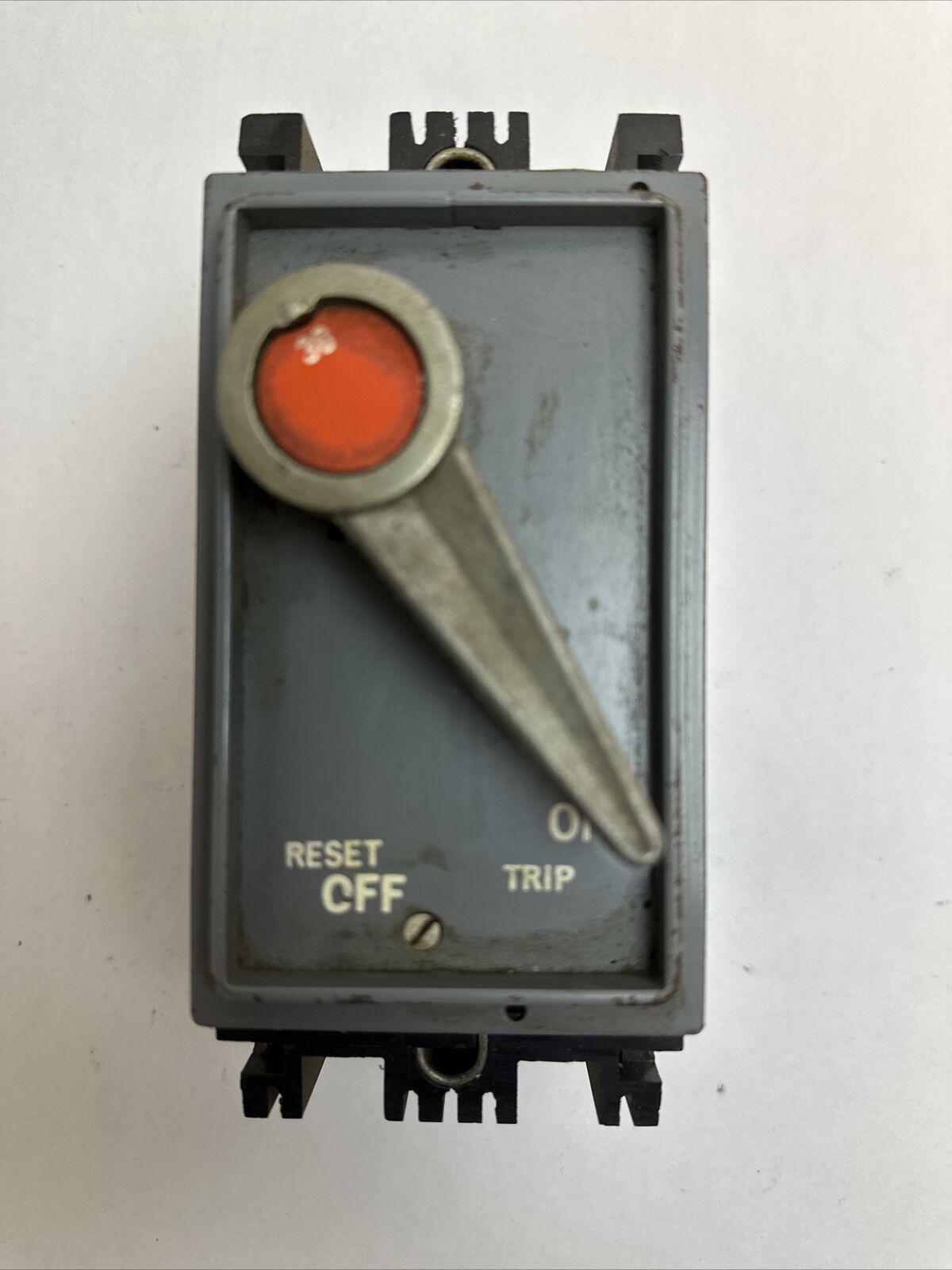 FPE NEF421030R AB CIRCUIT BREAKER TYPE NEF-R 30AMP 480VAC 125/250VDC 2POLE