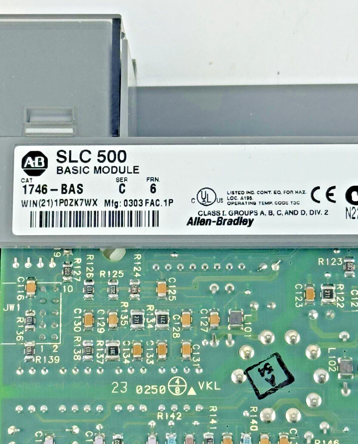 ALLEN-BRADLEY - 1746-BAS SER. C FRN: 6 - SLC 500 BASIC MODULE *NO DOOR*