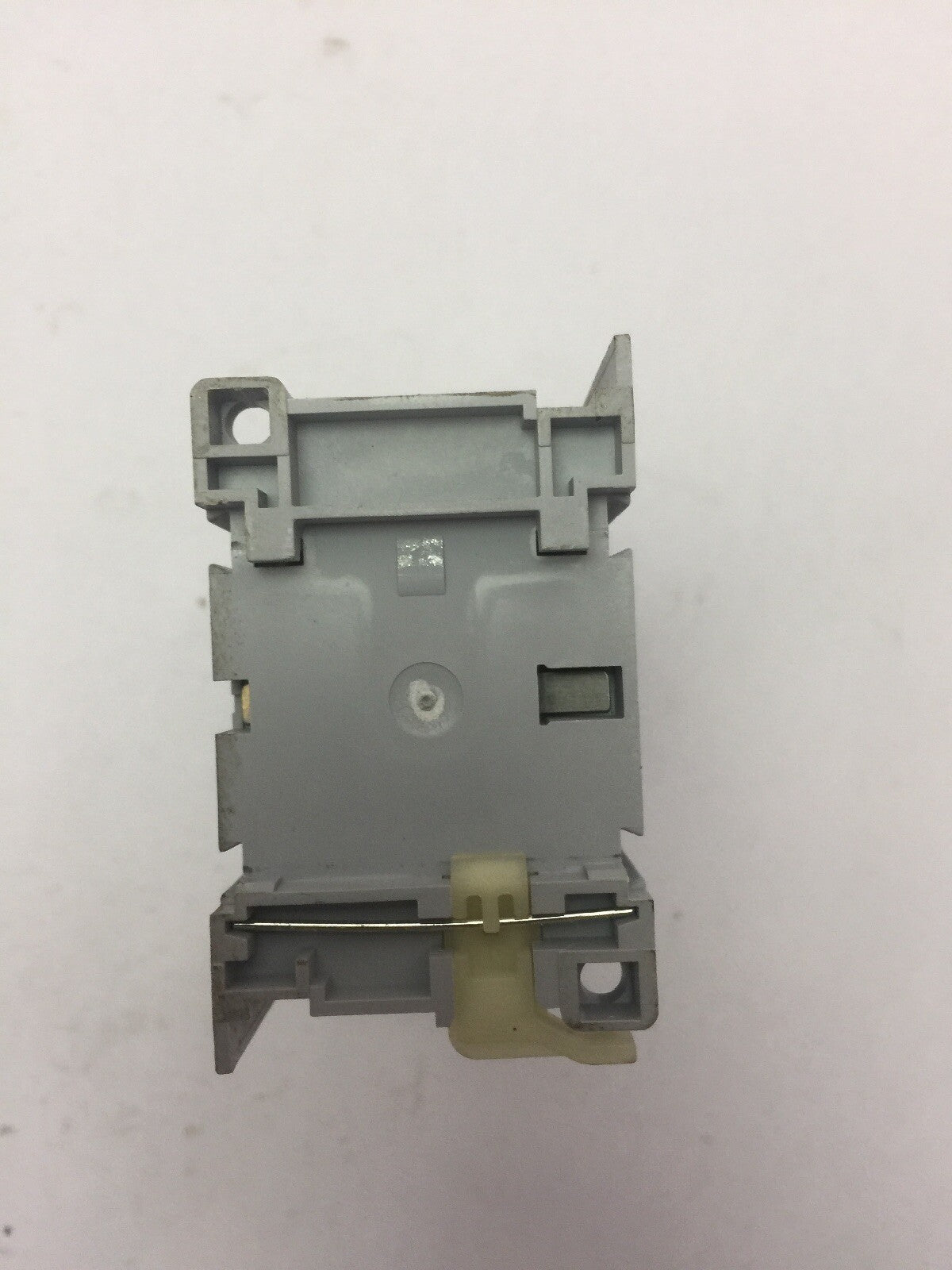 ALLEN BRADLEY 100-C30Z*00 SER B CONTACTOR 600VAC 45AMP 3PH 25 HP COIL 24VDC