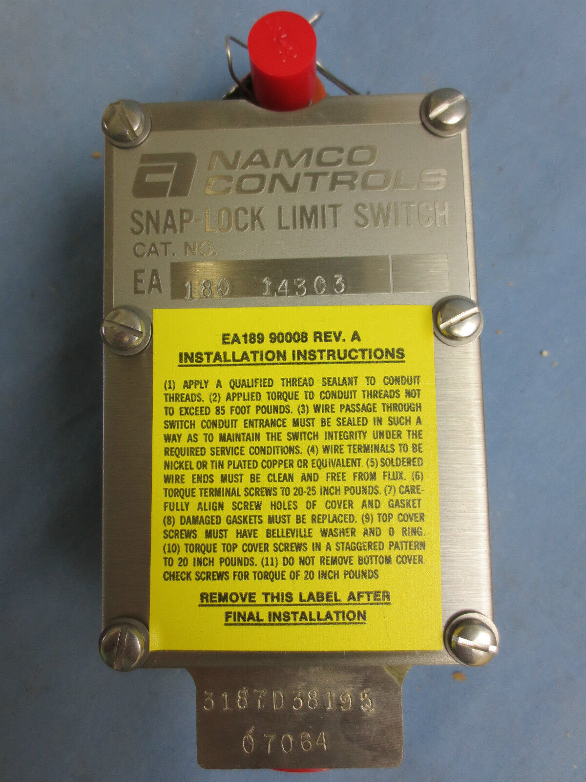 NAMCO EA180-14303 SNAP-LOCK LIMIT SWITCH - NEW SURPLUS