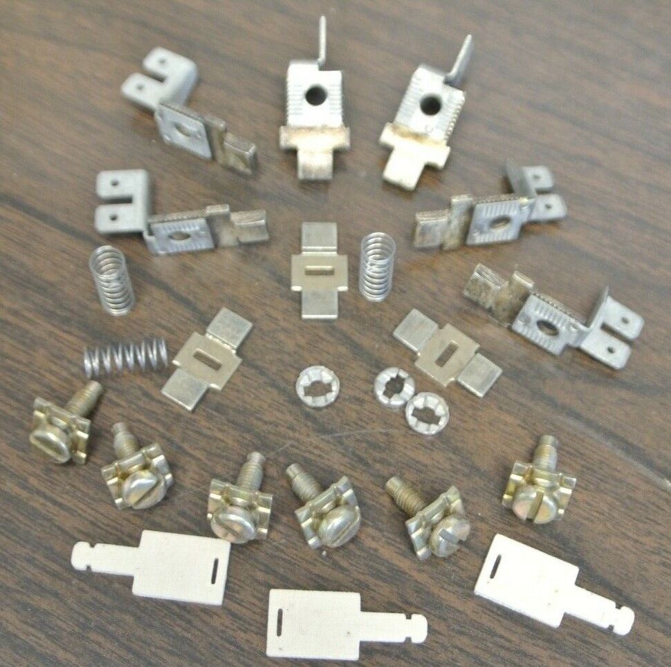 CUTLER-HAMMER 6-331-14 / CONTACT KIT / 3-POLE / for D.P. CONTACTOR / NEW SURPLUS