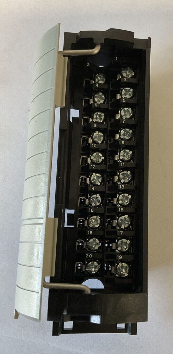 ALLEN BRADLEY 1756-TBNH TERMINAL PLUG AND COVER