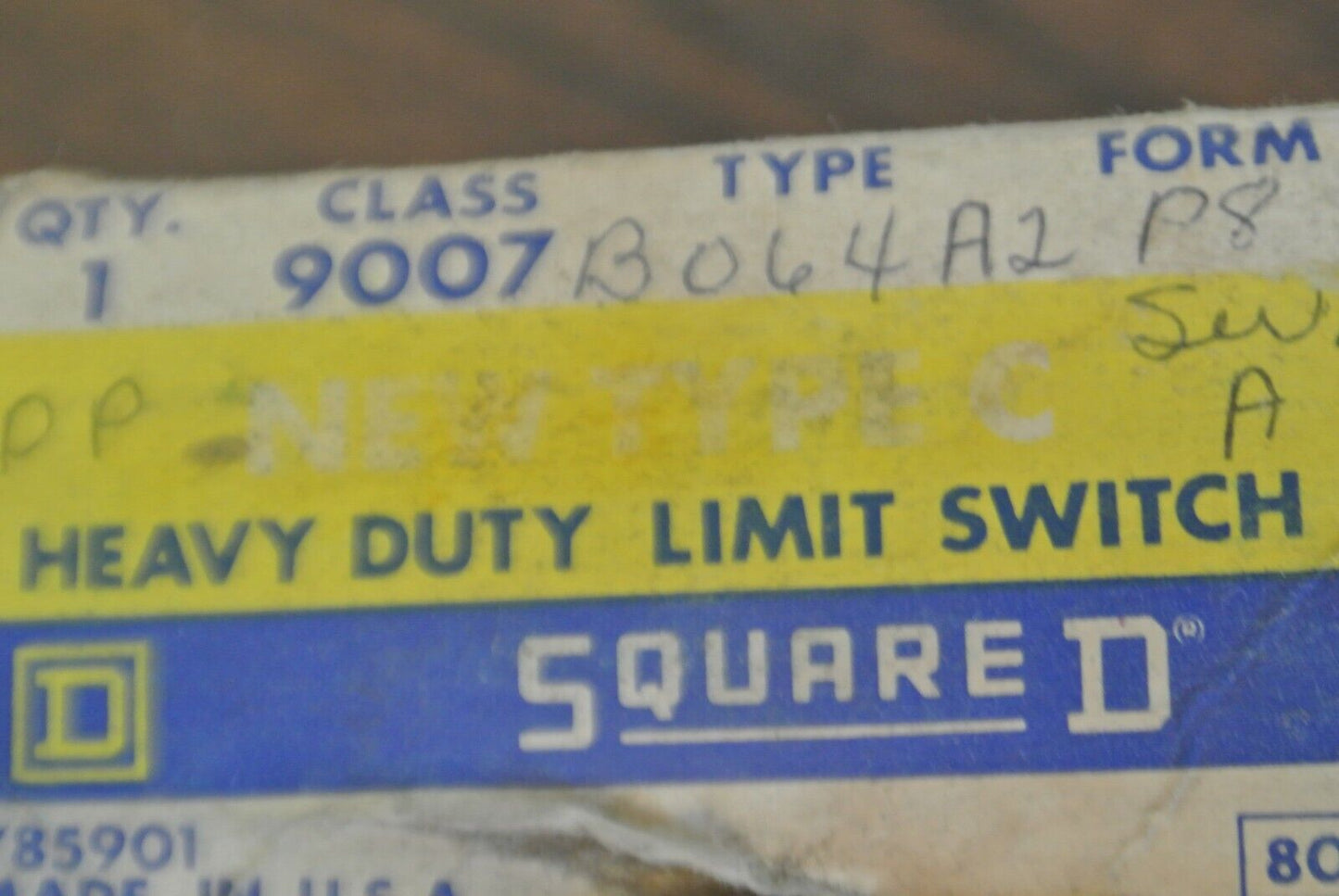SQUARE D 9007 B064A2 HEAVY DUTY LIMIT SWITCH / NEW SURPLUS / FORM P8