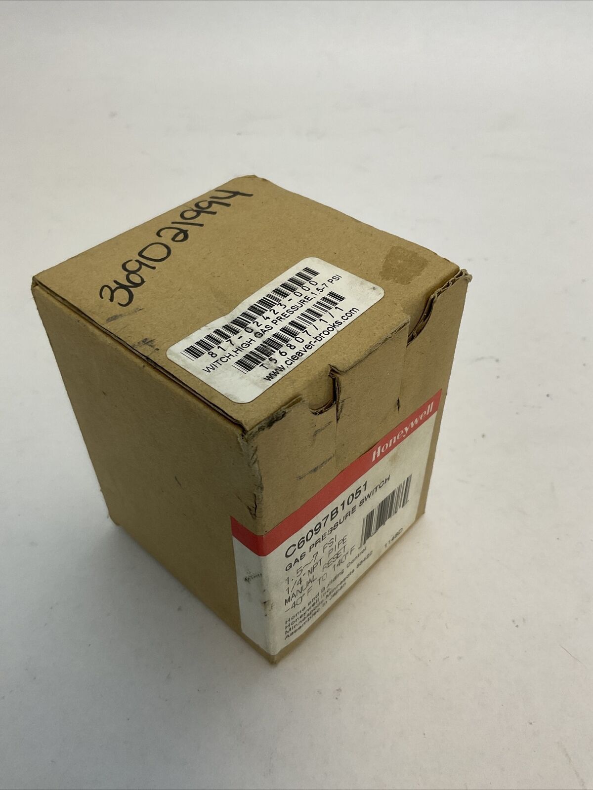 HONEYWELL C6097B1051 GAS PRESSURE SWITCH 1.5-7PSI 1/4" NPT PIPE MANUAL RESET