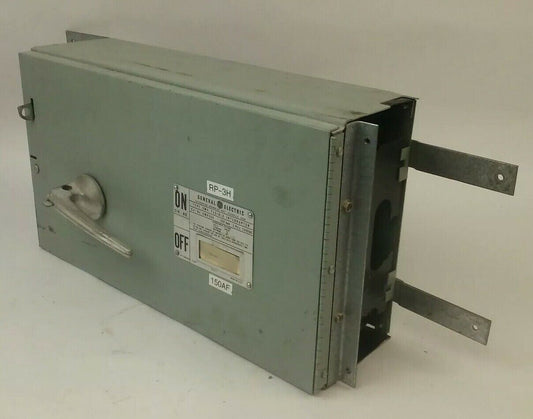 GENERAL ELECTRIC QMR324R TYPE QMR FUSIBLE INTERUPTER SWITCH 200A 240V W/HARDWARE