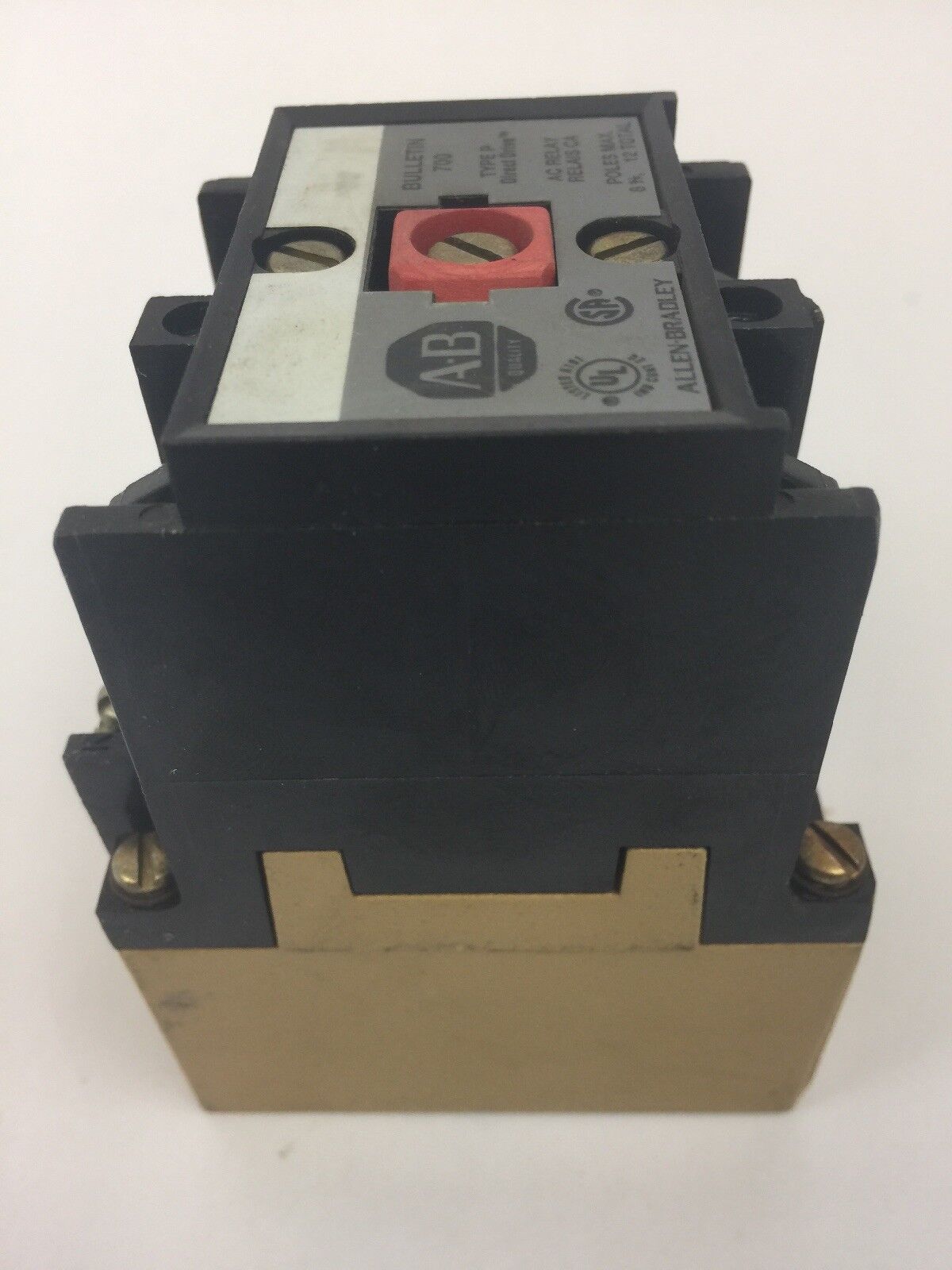 ALLEN BRADLEY 700-P200A1 AC RELAY SER B 115-120V 60HZ 110V 50HZ COIL