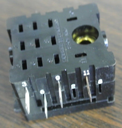 SQUARE D NK32 Series A - SOCKET - NEW SURPLUS