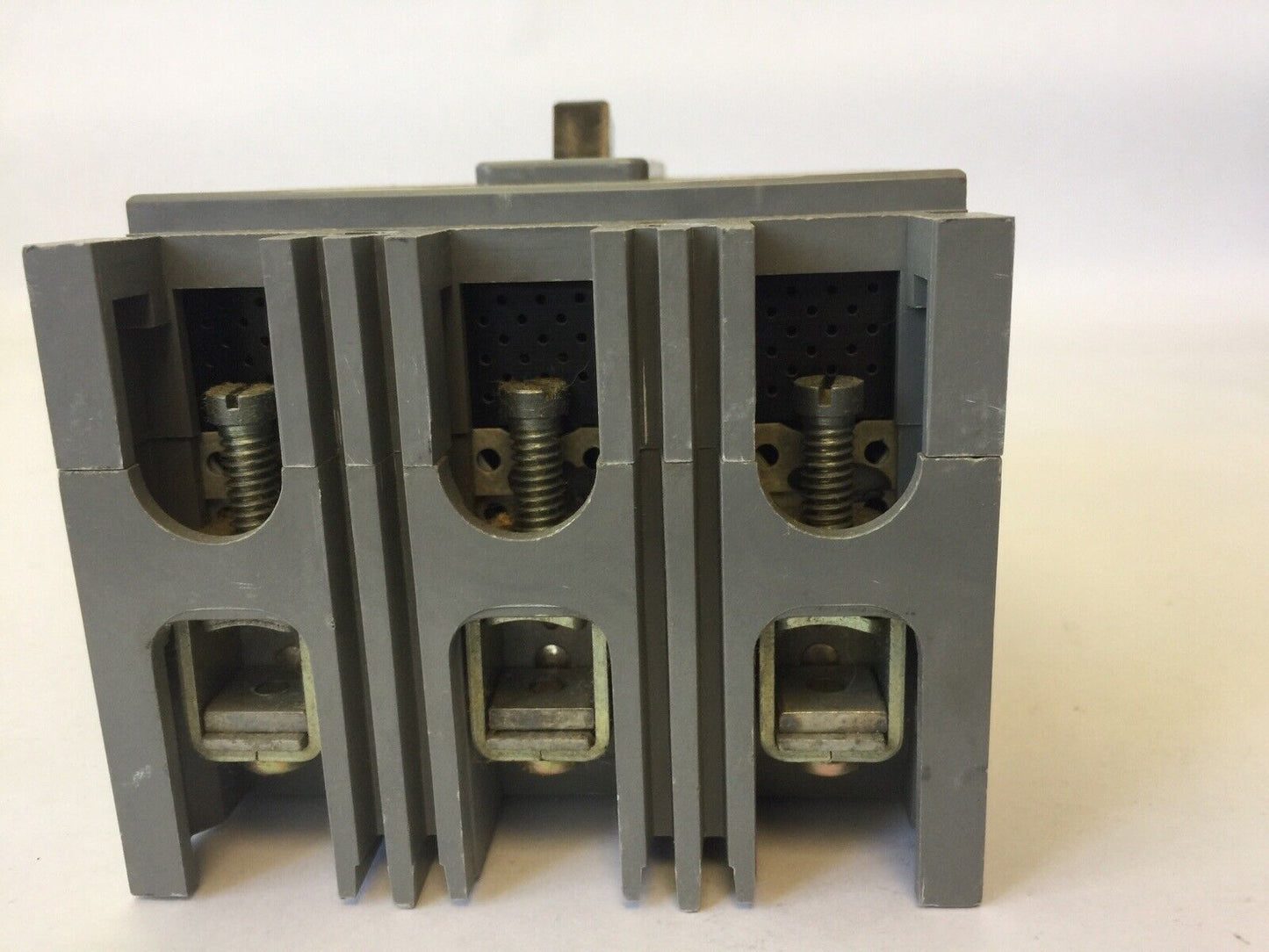 WESTINGHOUSE HFB3030 AB DE-ION CIRCUIT BREAKER 30AMP 600VAC 3POLE 4976D04G37