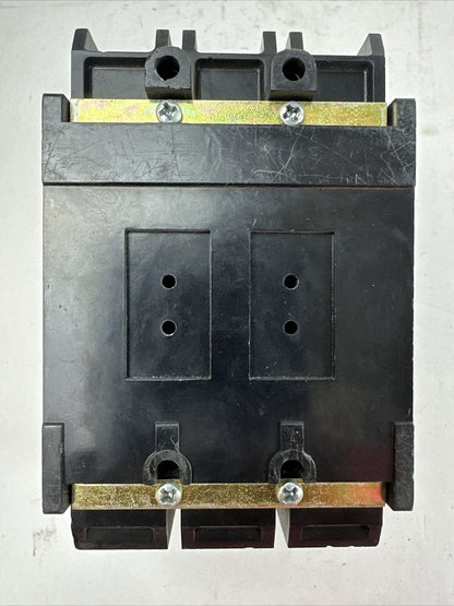 CHALLENGER CHL3015 15AMP 277/480VAC 240VAC 125/250VDC 3POLE CIRCUIT BREAKER