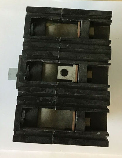 SQUARE D EHL36007 12M CIRCUIT BREAKER 600V 3POLE 7AMP