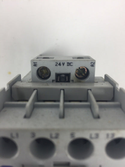 ALLEN BRADLEY 100-C16Z*10 CONTACTOR SER B 600VAC 30A COIL 24VDC
