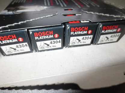 BOSCH 4304  / 0 242 225 606 PLATINUM 2 SPARK PLUGS - NEW SURPLUS, PACK of 4