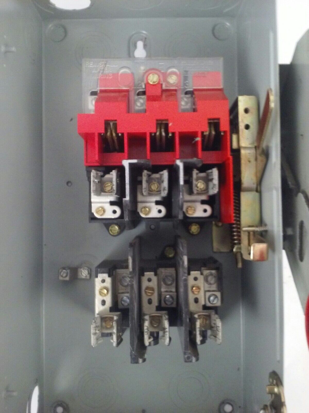 CUTLER HAMMER DH361FGK FUSIBLE SAFETY SWITCH 3P 30A 600VAC 20HP TYPE 1 ENCLOSURE