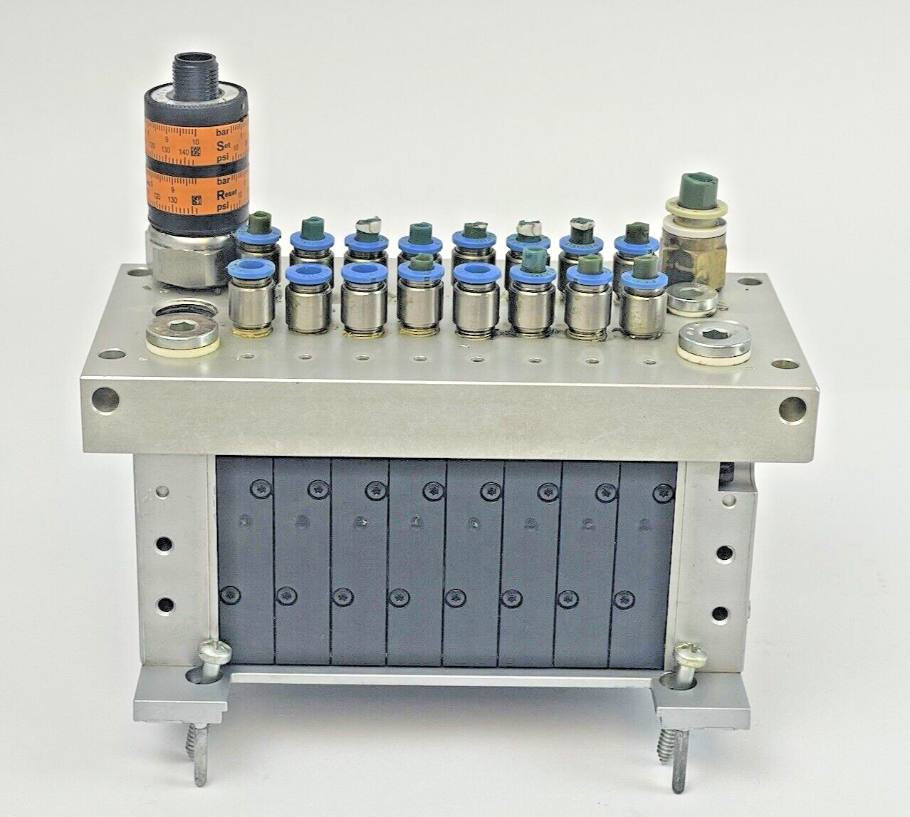 FESTO - CPV14-V1 - VALVE MANIFOLD-W/ PNEUM CONN & STACK PLATES, BN02(8)