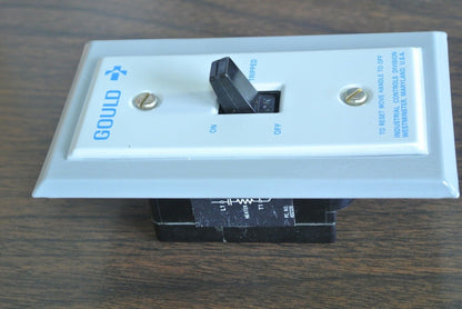 GOULD C11T2F - 2-POLE MOTOR STARTER SWITCH w/ PLATE - NEW SURPLUS