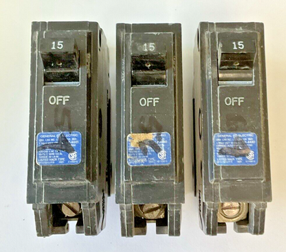 GENERAL ELECTRIC 15A CIRCUIT BREAKER 1POLE 120/240VAC***LOTOF3***