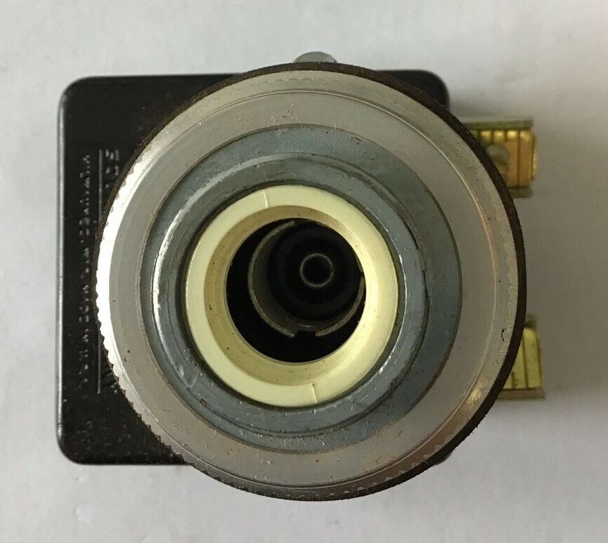 SQUARE D KP-7 PILOT LIGHT 240V 60HZ SER.A