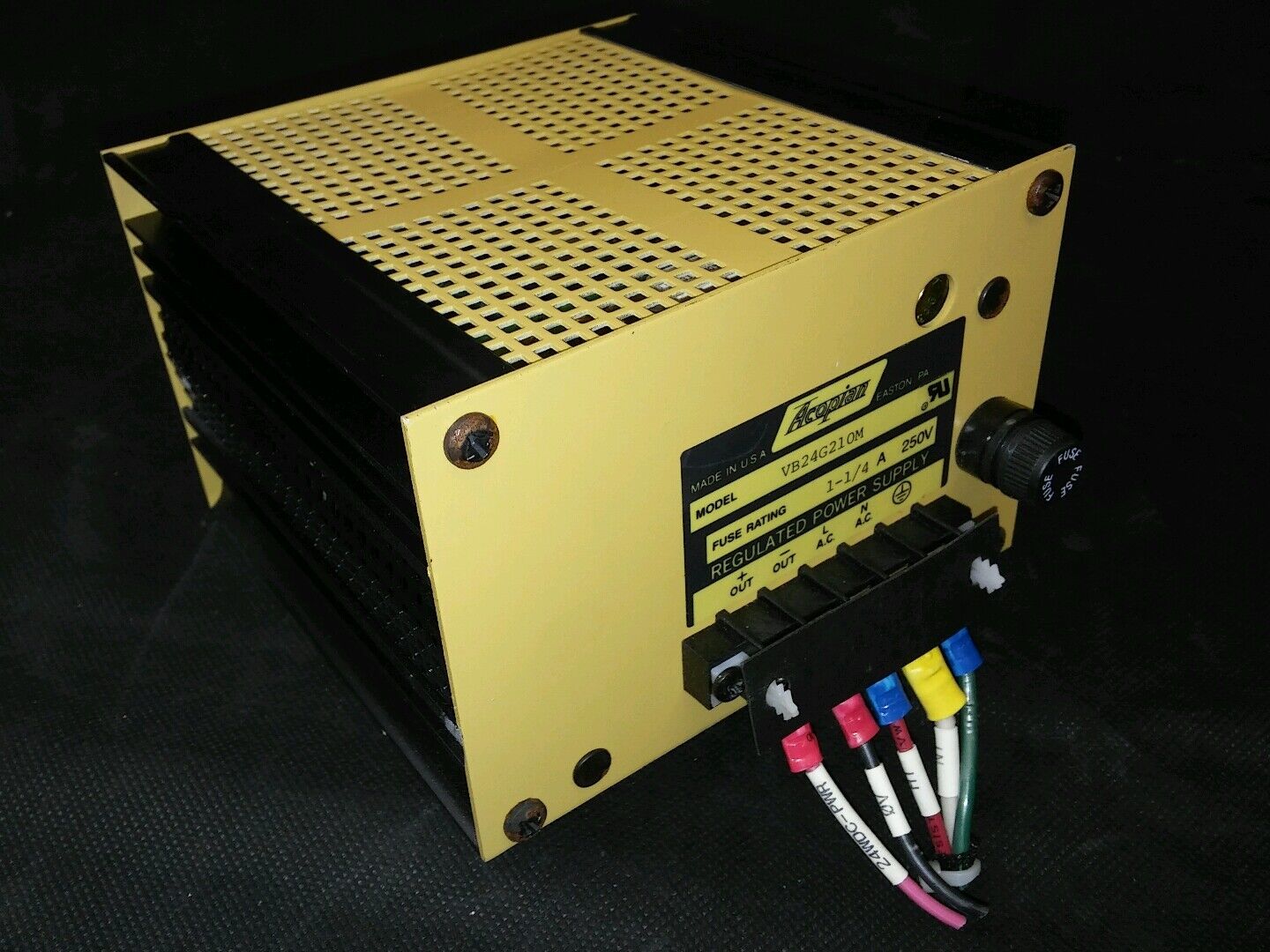 *NICE* Acopian VB24G210M Regulated Power Supply PWRS 214