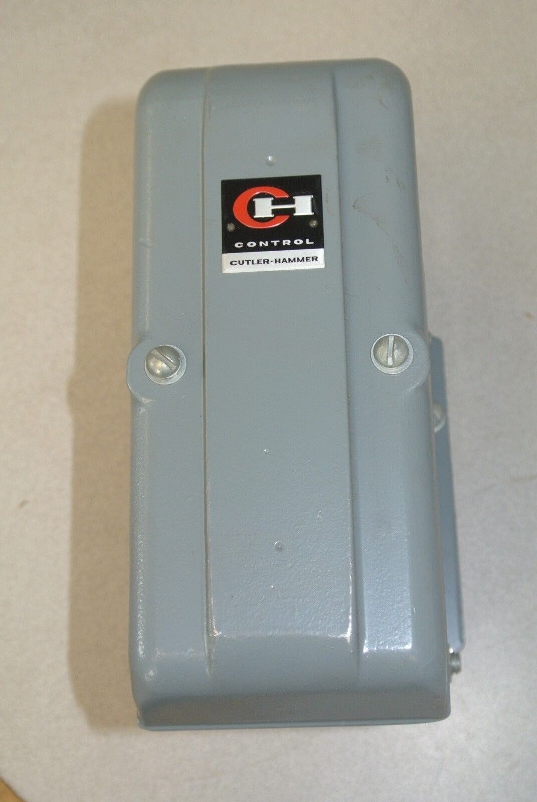 CUTLER-HAMMER 10182H15A PHASE FAILURE & REVERSE RELAY / 440V, 60Hz / NEW SURPLUS