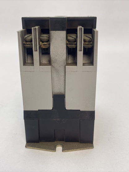 SQUARE D CLASS 8501 TYPE X0 40 INDUSTRIAL CONTROL RELAY FORM EV SERIES A
