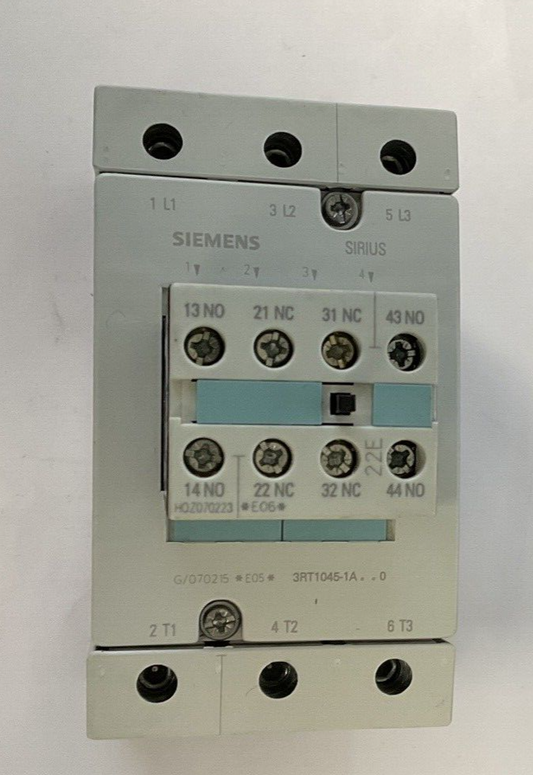 SIEMENS 3RT1045-1AB00 CONTACTOR 600V 24VDC 50HZ W/ 3RH1921-1HA22