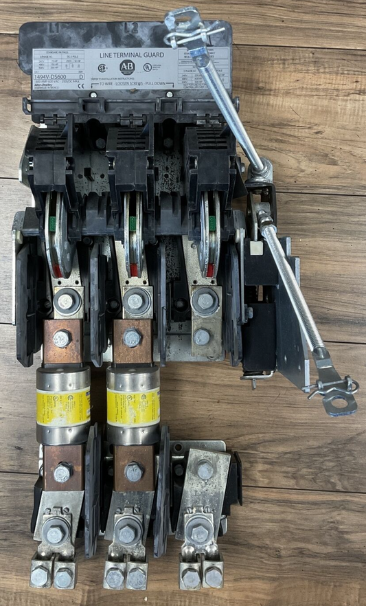 ALLEN BRADLEY 1494V-DS600 SER D DISCONNECT SWITCH 600A 600VAC 500HP 250VDC  50HP