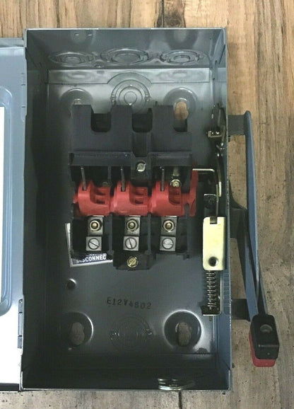 SQUARE D HU361 SAFETY SWITCH SER.E1 30A  NON FUSIBLE 600VAC/VDC 600VAC/VDC 30HP
