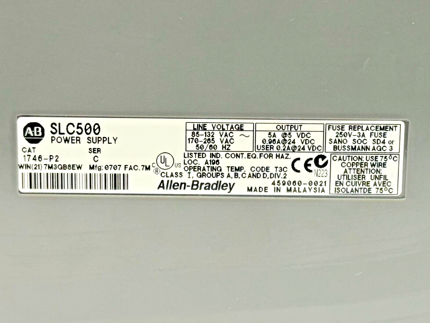 ALLEN BRADLEY - 1746-P2 SER. C -POWER SUPPLY W/ 7 SLOT RACK 1746-A7 SER. B