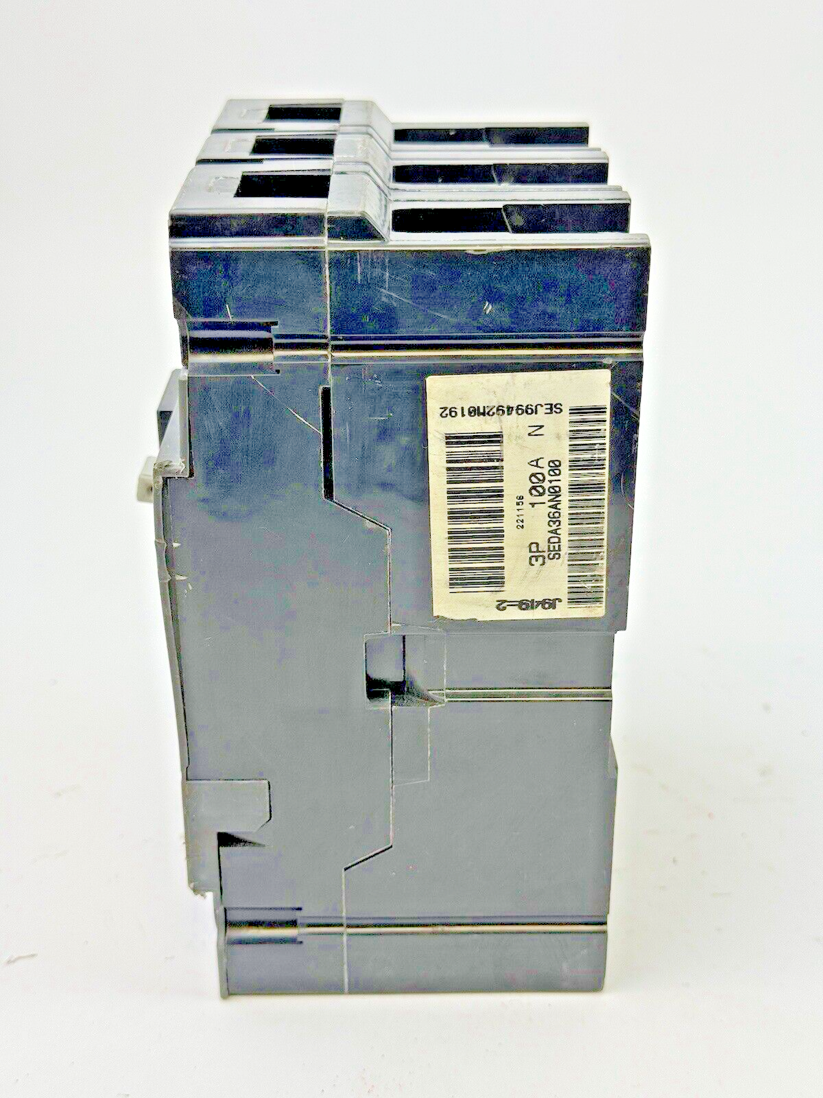 GE - SEDA36AN0100 - SPECTRA CIRCUIT BREAKER - 3 POLE/100A/600VAC W/ 100A TRIP