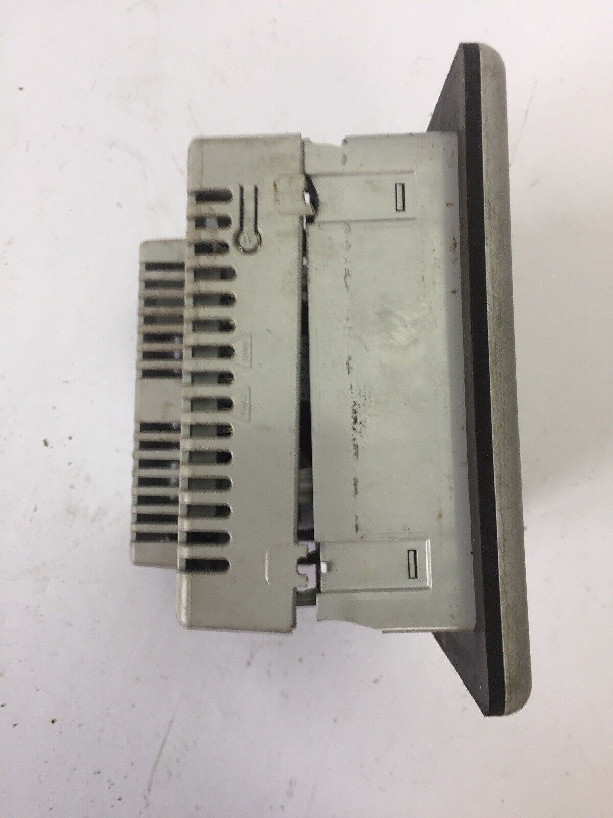 ALLEN BRADLEY 2711P-T6C20D PANELVIEW PLUS 600 24VDC 25W SER D