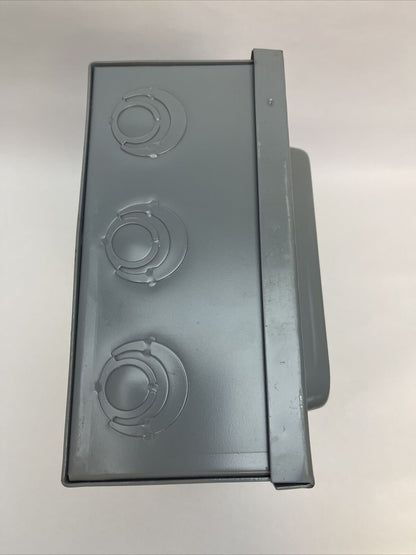 SQUARE D H-421-2 FUSIBLE SAFETY SWITCH SERIES E1 240VAC 30AMP 10HP 4POLE
