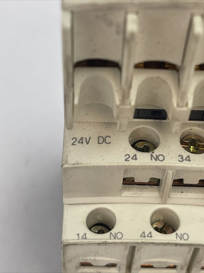 TELEMECANIQUE CAD50BD CONTACTOR 10A 600VAC COIL 24VDC LADN22 LA1 DN22 AUXILIARY