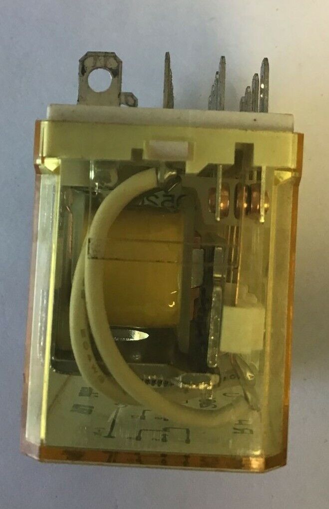 IDEC RH4B-U RELAY 120VAC 30VDC 10A***LOTOF2***