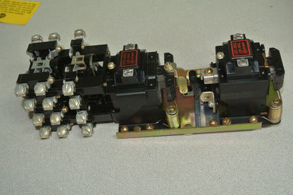ALLEN-BRADLEY 700-BXL840A1 - AC RELAY TYPE BXL - 110/120V, 8-POLE - NEW SURPLUS