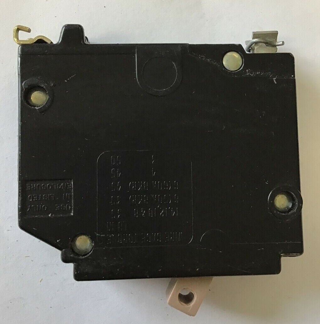 CUTLER HAMMER CH130 CIRCUIT BREAKER 120/240VAC CLASS CTL 30A 1POLE **LOTOF2**