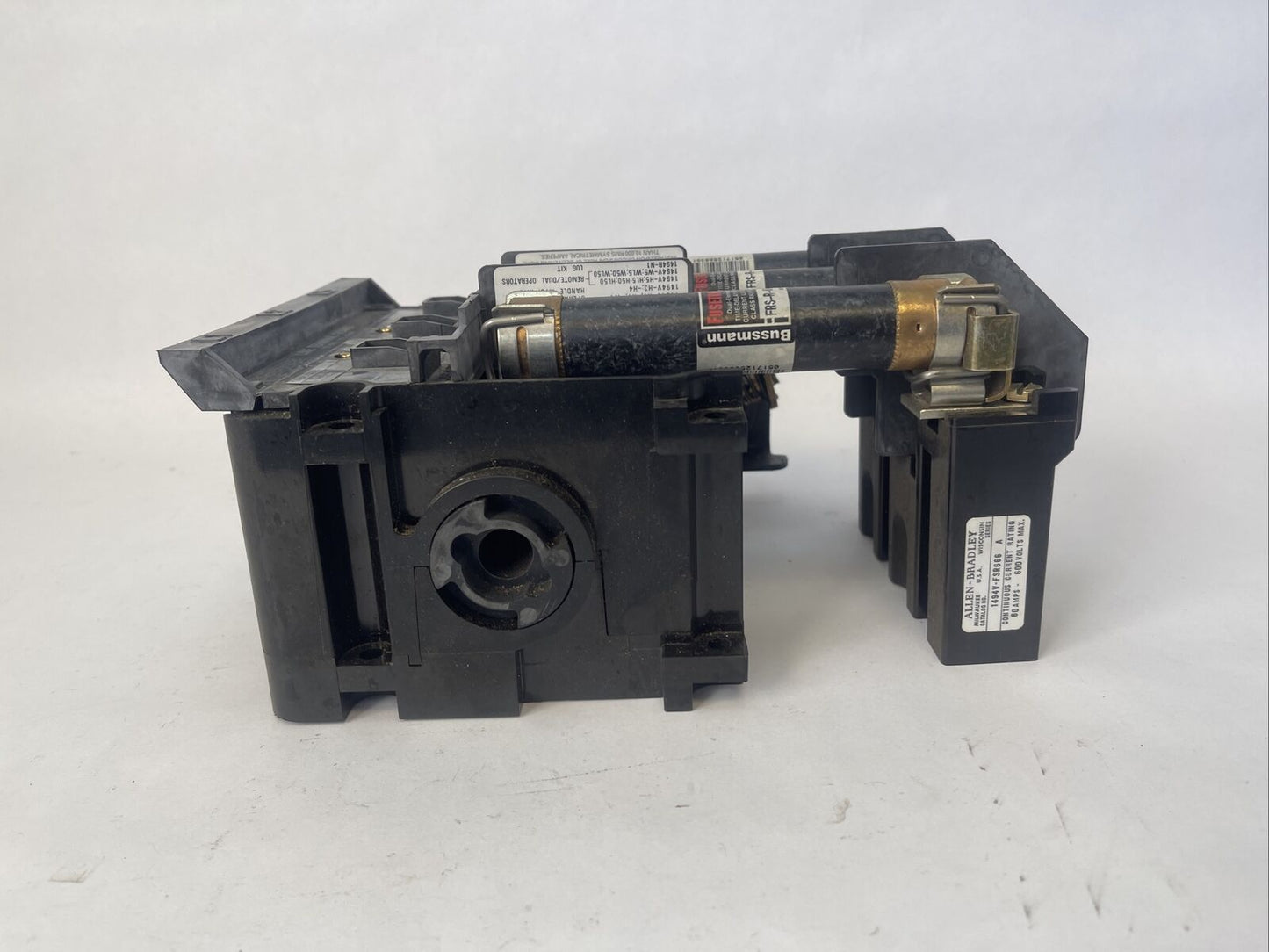 ALLEN BRADLEY 1494V-DS60 DISCONNECT SWITCH 60A 600VAC 250VDC 50HP FRS-R-60 FUSES