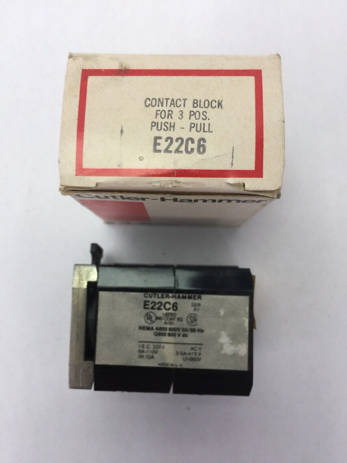 CUTLER HAMMER E22C6 CONTACT BLOCK FOR 3 POS. PUSH - PULL 600V