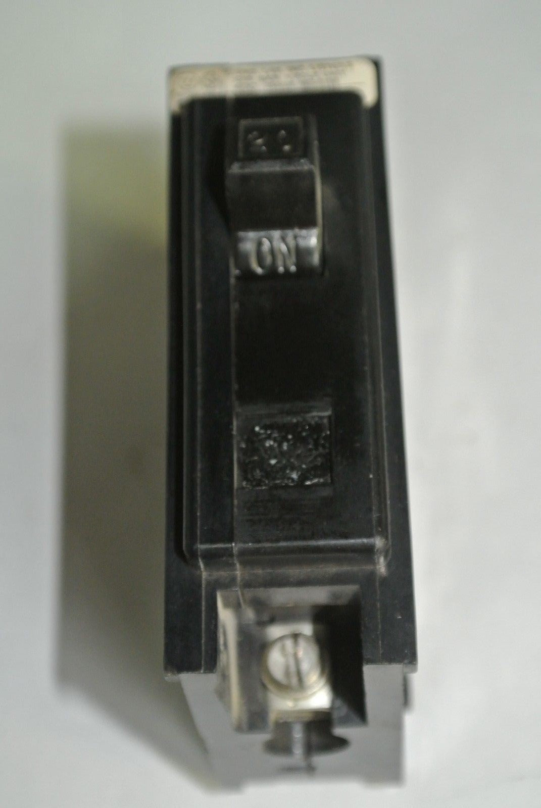 WESTINGHOUSE SINGLE-POLE CIRCUIT BREAKER 20A - BOLT-ON